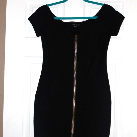 Black Lady Dress - Picture 1 of 4